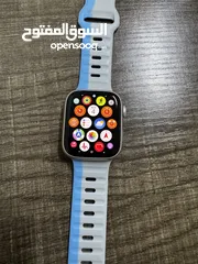  4 Apple Watch Series 8 45mm - Battery 98%