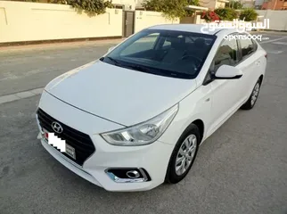  3 Urgent sale...Hyundai Accent 1.6 2018 Sedan, Automatic, White, Excellent condition