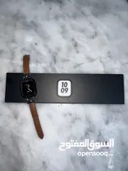  1 Apple Watch. Series7 45MM Nike Edition Midnight Colour