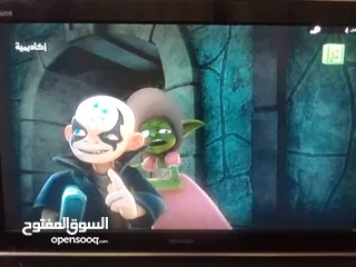  14 شاشه شارب 32 بوصه بحاله ممتازه وعلى الفحص