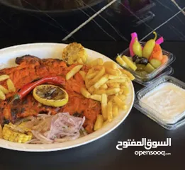  4 مطعم شاورما للبيع بابين واجه ممتازه موقع استراتيجي وحيوي في منطقه حي نزال شارع الدستور البيع كاش فقط