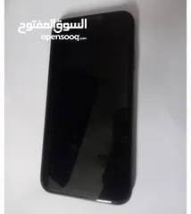  2 iPhone 11 للبيع كااش