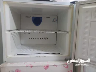  10 ثلاجتين وغساله فل وطقم كورنر بحاله جيده جدا