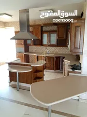  1 في أجمل مناطق الرابيه شقة طابق ثالث للبيع 249م بسعر مميز / ref 9545