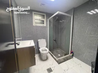  3 افخم واجمل غرفه وصاله مفروشه بالكامل للايجار الشهري في كورنيش عجماان