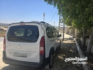  3 بيجو ريفتر 2022