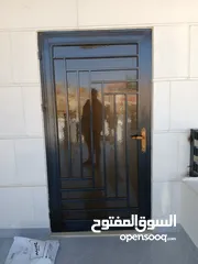  21 حداد متنقل  تفصيل جميع الأبواب والحمايات ولمعرشات ولصيانه العامه