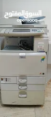  1 آلة ماكينة طباعة وتصوير ماركة ريكو Aficio MP C4000 مستعملة تحتاج صيانة للبيع