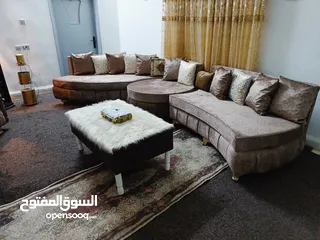  5 طقم كنب امريكي فخم وراقي لاصحاب الذوق الرفيع طقم عرايسي تفصيل وليس جاهز غمق المقعد متر الطقم فخم جدا