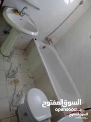  17 شقة فارغة للايجار