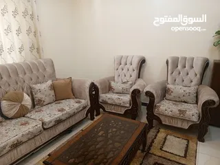  7 طقم كنب ضيوف تفصيل بحاله الوكاله للبيع