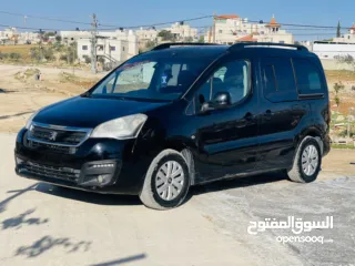  3 بيجو بارتنر 2015 ديزل متور 1600 ديزل جير عادي