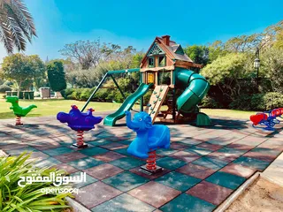  20 للبيع العاجل  شقة مجددة 3 غرف + غرفة خادمة  دخول مباشر للشاطئ