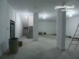  8 منزل دوبلكس ثلاث طوابق للبيع
