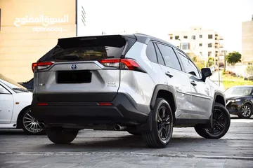  3 Toyota RAV4 XLE Hybrid 2019