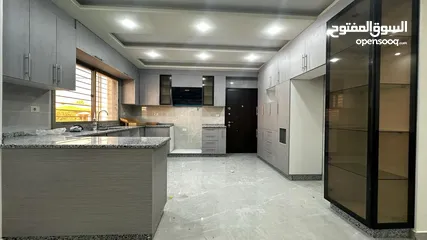  18 شقة جديدة للبيع طابق ارضي مدخل مستقل مطبخ راكب دوار صحارى