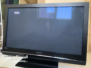  2 شاشة بPANASONIC اصلي فيها  2 HD حجم الكبير 42 بوصة معاها الرسيفر والأغراض