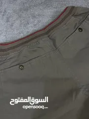  4 بنطلون كتان وسبورت جديد. لون زيتي. حجم سمول. مناسب لكل الفصول والأجواء