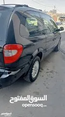  3 كرايسلر جراند فيوجر للبيع فقط 900 فقط لاغير غير مرخص  البيع على ماهو عليه بدو ترخيص وصيانه خفيفه
