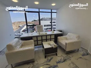  4 عيادات طبيه حديثه للايجار