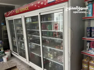  2 ثلاجة عرض 4 أبواب بوضع جيد جدا للبيع بسبب إغلاق المحل