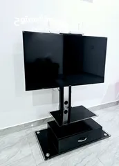  1 Tv stand  (طاولة تلفزيون)