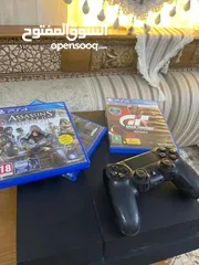  1 Ps4 Fat  معها يد الأصيلة وألعاب..