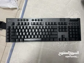  1 Logitech G913 Wireless ( clicky )