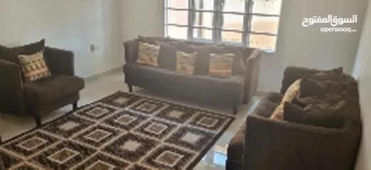  2 طقم مجلس كامل (6 اشخاص ) مع طاوله صغيره وزوليه (cm300×200 cm) sofa set with small table and carpet