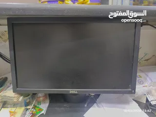  3 شاشات كمبيوتر