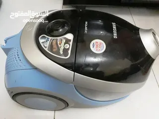  4 Samsung Dry Vacuum Cleaner with water filter