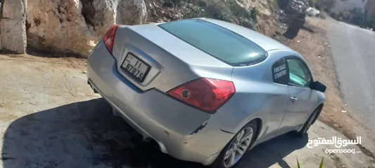  6 نيسان التيما كوبيه 2500cc