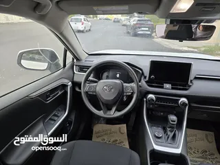 18 تويوتا راف فور 2023 بحالة الوكالة بسعر مغري جدا