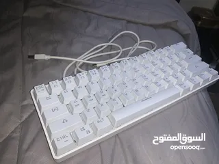  1 كيبورد و ماوس و ماوس باد