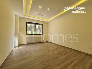  4 شقة ارضية مع حديقة للبيع في حي الصحابة بمساحة بناء 210م