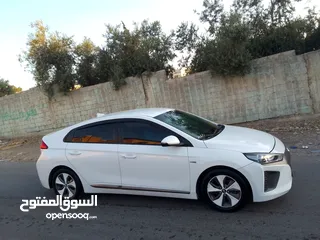  12 هونداي ايونك فل ما عدا الفتحه كهرباء موديل 2017 بسعر مغري
