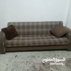  1 صوفا تفصيل حديد ثقيل عدد 2 وقابله للفتح كاتخت والجلوس واسعه لتخزين بحاله جيده والسعر حرق من الاخر