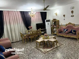  1 بيت للبيع  مساحة 200 واجهة 10 نزال 20 طابقين  الزعفرانية شارع الجواهري