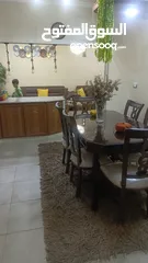  6 شقه طابق ارضي