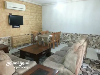  1 شقة طابق ثاني  للبيع بسعر مغري