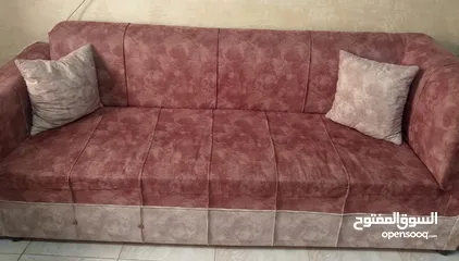  3 كنب مع طاولات وبرداي وسجادة