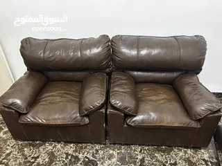  1 كنبايه عدد 2 جلد بني محروق