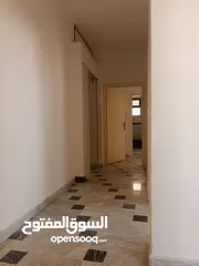 14 شقه في شميساني للبيع بسعر مناسب