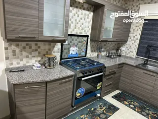  5 شقه مفروشه للايجار الجبيهه خلف السيفوى موقع مميز و يوجود جميع الخدامات للستفسار الرجاء التواصل خاص