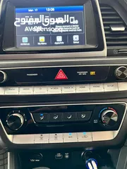  13 Hyundai SONATA. 2018. Usa spec. Original paint.and airbag