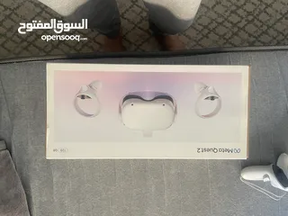  4 Vr oculus quest 2 للبيع بحالة الوكالة اخو الجديد