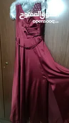  1 فستان مناسب للخطبة والاعراس والسهرات / لون عنابي / مستعمل مرة واحدة / اقرأي الوصف تحت وشاهدي الصور