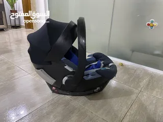  1 كرسي السيارة الخاص بالأطفال