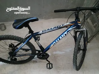  1 دراجة هوائية للبيع بسعر مغري