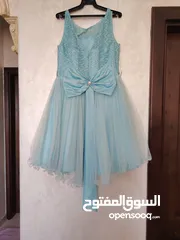  2 فساتين وثوب للبيع بسعر رمزي